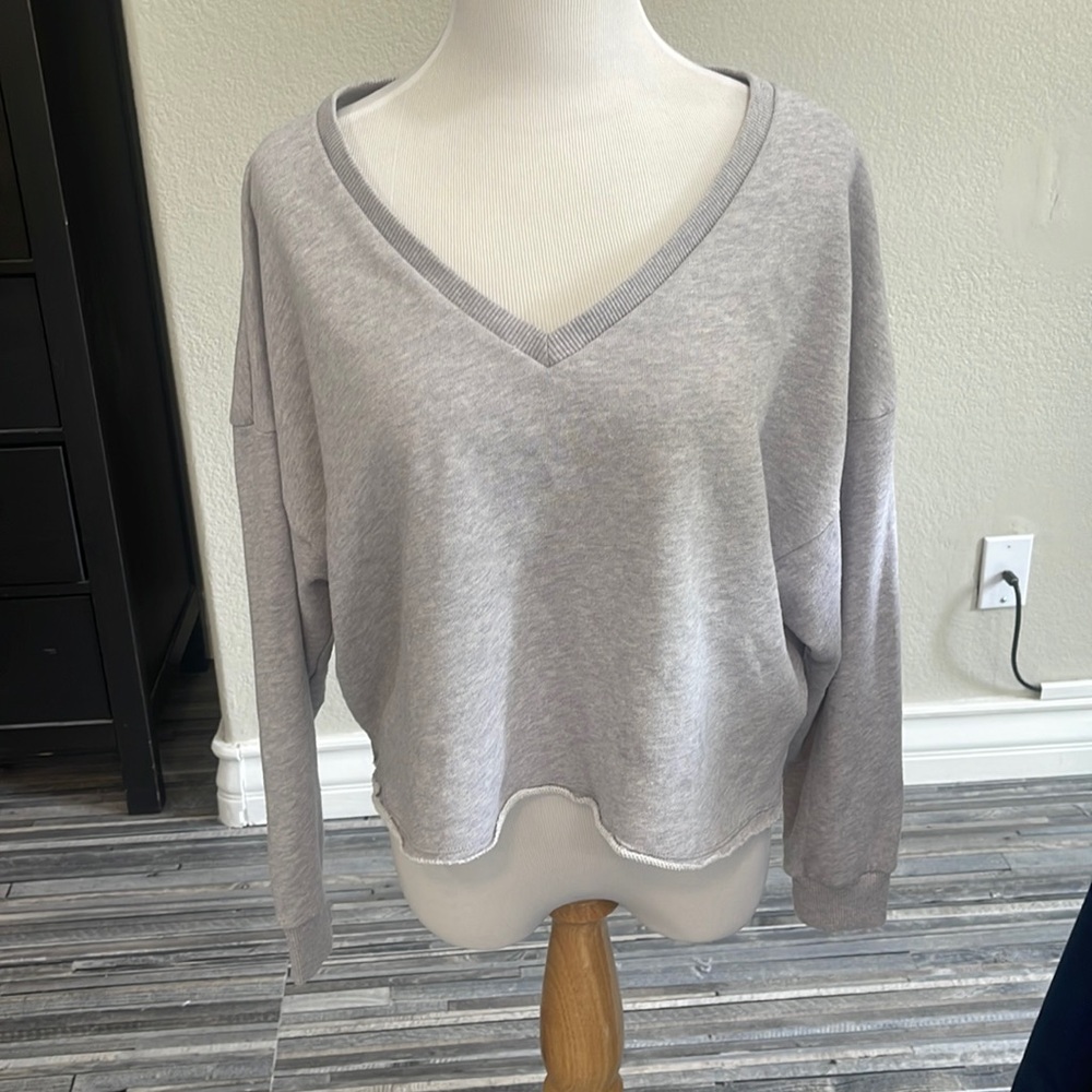 American Eagle cropped v-neck sweatshirt